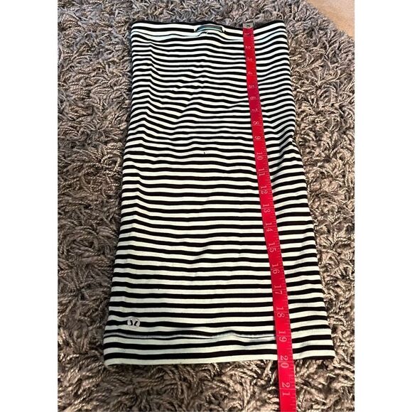 Lululemon Brisk Run Neck Warmer
Classic Stripe Mint Moment Black / Mint Moment - Picture 6 of 11